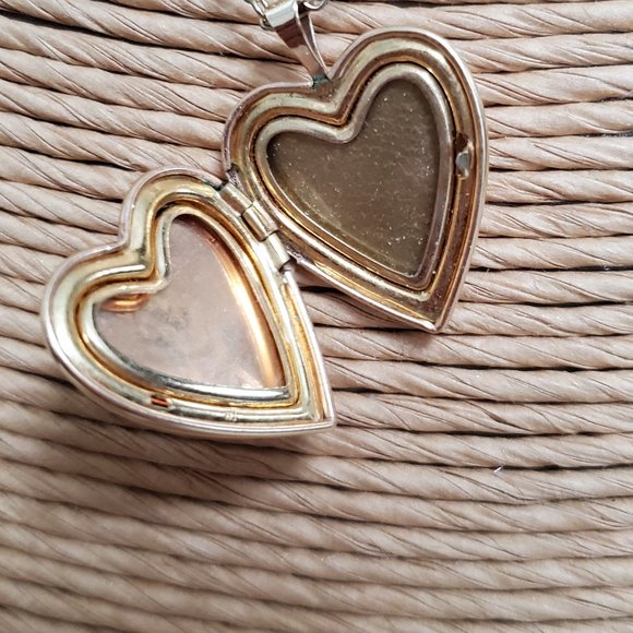 "Love" Locket and Chain - Picture 3 of 5